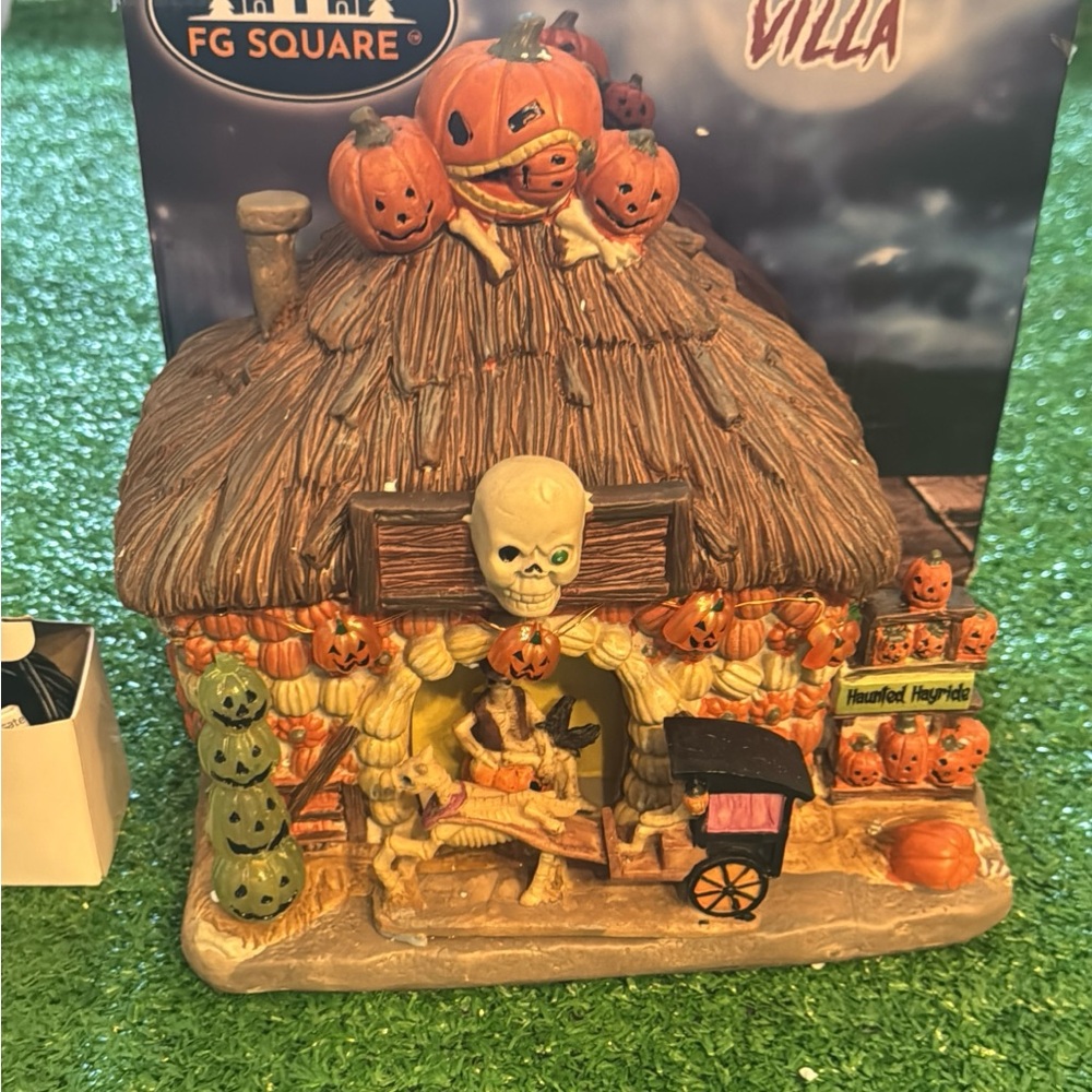 LED Pumpkin Villa - Halloween Decoration - Picture 3 of 12
